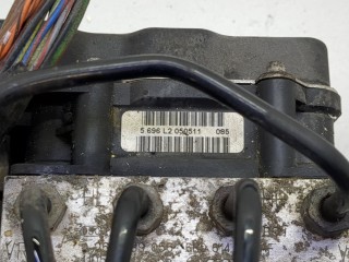 Блок АБС, насос (ABS, ESP, ASR), ориг. номер 6R0614517BA, Volkswagen Polo 2009-2014
