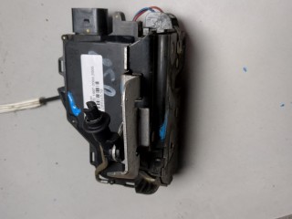 Замок двери правый передний Audi A6 2001-2005