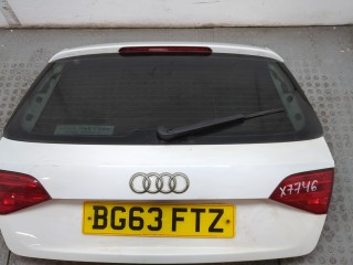 Фонарь крышки багажника правый, ориг. номер 8K9945094, Audi A4 (B8) 2011-2015