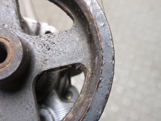 Насос гидроусилителя руля (ГУР), ориг. номер 4431005080, Toyota Avensis 2000-2003