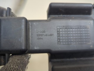 Кронштейн (лапа крепления), ориг. номер 20957145, Chevrolet Volt 2010-2015