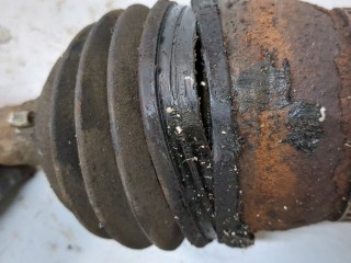 Полуось (приводной вал, шрус) правая передняя, ориг. номер 391008H712, Nissan X-Trail (T30) 2000-2004