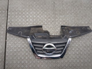 Решетка радиатора Nissan Juke 2010-2014