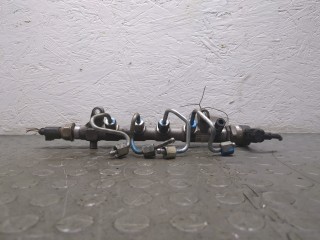 Рампа (рейка) топливная, ориг. номер 03L130089J, Volkswagen Passat 2011-2015