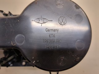 Подстаканник, ориг. номер 7P6858602, Volkswagen Touareg 2010-2014