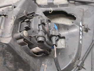 Кронштейн бампера правый передний, ориг. номер 001033319, Renault Scenic 2009-2012