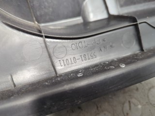 Жабо под дворники (дождевик), ориг. номер 557810T011, Toyota Venza 2012-2017