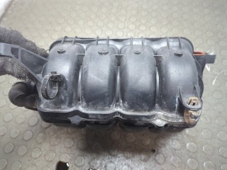 Коллектор впускной, ориг. номер 1712037020, Toyota Yaris 2005-2009