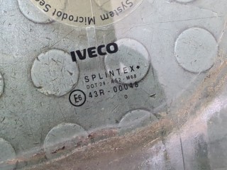 Стекло боковой двери левое переднее, ориг. номер 500336474, Iveco Daily 1990-2000