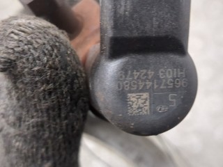 Форсунка топливная, ориг. номер 9657144580, Ford Focus 2004-2008