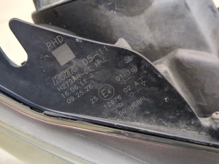 Фара (передняя) правая, ориг. номер 8113005302, Toyota Avensis 3 2008-2011