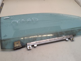 Стекло боковой двери правое переднее Mercedes CLK W208 1999-2003