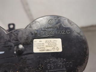 Рамка под кулису, ориг. номер 7L6858602C, Volkswagen Touareg 2006-2010