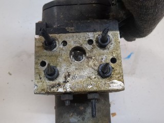 Блок АБС, насос (ABS, ESP, ASR), ориг. номер 0265202401, Volkswagen Passat 1996-2001