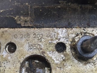 Блок АБС, насос (ABS, ESP, ASR), ориг. номер 0265202401, Volkswagen Passat 1996-2001