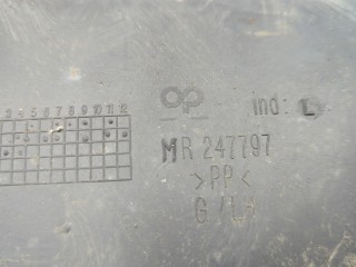 Защита арок (подкрылок) левая передняя, ориг. номер MR247797, Mitsubishi Space Star 1998-2002