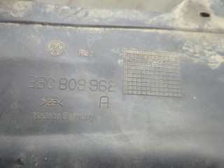 Защита арок (подкрылок) правая передняя, ориг. номер 3B0809962, Volkswagen Passat 5 1996-2001