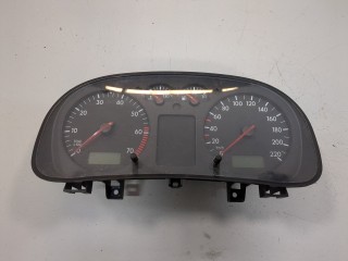 Щиток приборов (приборная панель) Volkswagen Golf 4 1997-2006