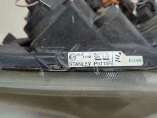 Фара (передняя) правая, ориг. номер CC30510K0D, Mazda 5 2002-2009