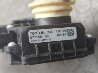 Стеклоподъемник электрический левый передний, ориг. номер 698200F020, Toyota Verso 2009-2012