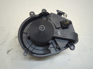 Двигатель отопителя (моторчик печки), ориг. номер 8D1820021, Volkswagen Passat 5 1996-2001