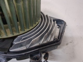 Двигатель отопителя (моторчик печки), ориг. номер 8D1820021, Volkswagen Passat 5 1996-2001