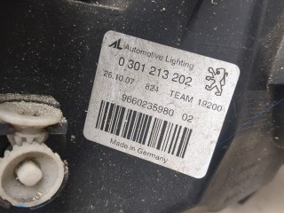 Фара (передняя) правая, ориг. номер 9660235980, Peugeot 407 2004-2008