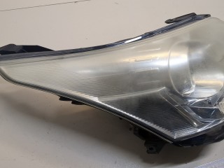 Фара (передняя) правая, ориг. номер 8113005302, Toyota Avensis 3 2008-2011