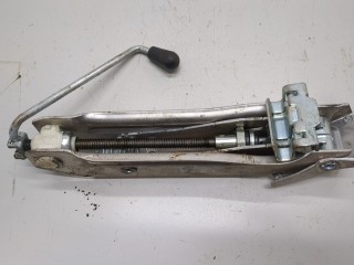 Домкрат, Audi A6 1997-2001