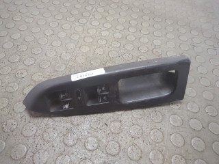 Кнопка стеклоподъемника (блок кнопок) левая передняя Volkswagen Touran 2003-2006