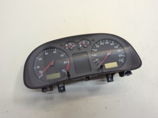 Щиток приборов (приборная панель) Volkswagen Golf 4 1997-2006