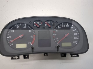 Щиток приборов (приборная панель) Volkswagen Golf 4 1997-2006