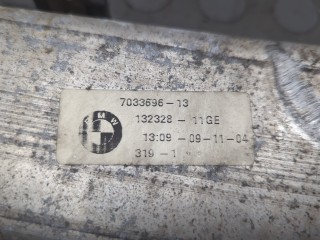 Усилитель бампера передний, ориг. номер 7033696, BMW 5 серия 2000-2004