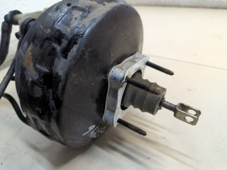Цилиндр тормозной главный, ориг. номер 2372576, DV612140AC, Ford Kuga 2008-2013