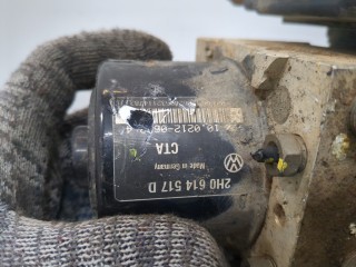 Блок АБС, насос (ABS, ESP, ASR), ориг. номер 2H0907379G, Volkswagen Amarok 2010-2016