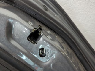 Замок двери правый задний, ориг. номер 825003NM0A, Nissan Leaf 2017-2026