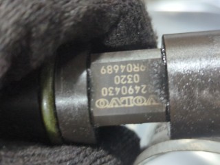 Форсунка топливная, ориг. номер 22490430, Volvo FE
