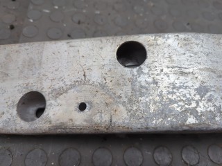Усилитель бампера передний, ориг. номер 620309U000, Nissan Note E11 2005-2008