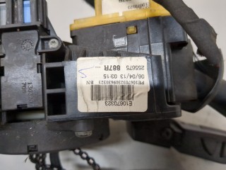 Переключатель поворотов и дворников (стрекоза), ориг. номер 255675887R, Renault Clio 2003-2013