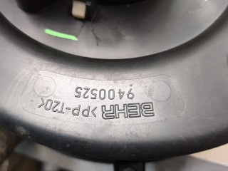 Двигатель отопителя (моторчик печки), ориг. номер 13161067, Opel Zafira 2003-2006
