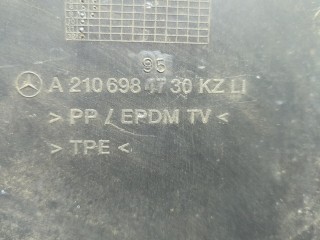 Защита арок (подкрылок) левая передняя, ориг. номер A2106989530, Mercedes E W210 1995-1999