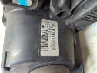 Фара (передняя) правая, ориг. номер 8200775828, Renault Clio 2003-2013