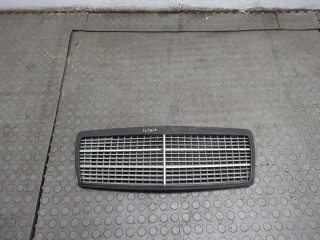 Решетка радиатора, ориг. номер A2028800383, Mercedes C W202 1993-1997