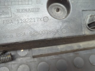 Замок капота, ориг. номер 656011705R, Renault Captur 2012-2017