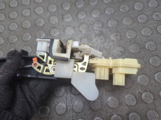 Замок двери правый передний, ориг. номер 72110S7AE01, Honda Stream 2003-2006