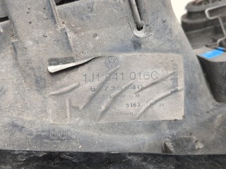 Фара (передняя) правая, ориг. номер 1J1941016C, Volkswagen Golf 4 1997-2006