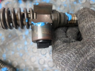 Форсунка топливная, ориг. номер 0414720504, Dodge Avenger 2007-2010
