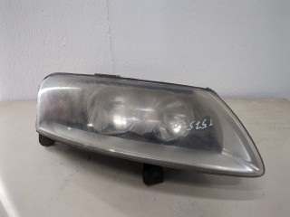 Фара (передняя) правая Audi A6 2004-2008