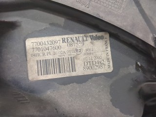 Фара (передняя) правая, ориг. номер 7701047600, 260102746R, Renault Scenic 1999-2003