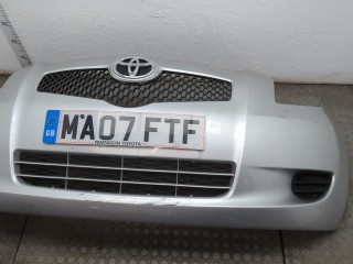 Бампер передний Toyota Yaris 2005-2009